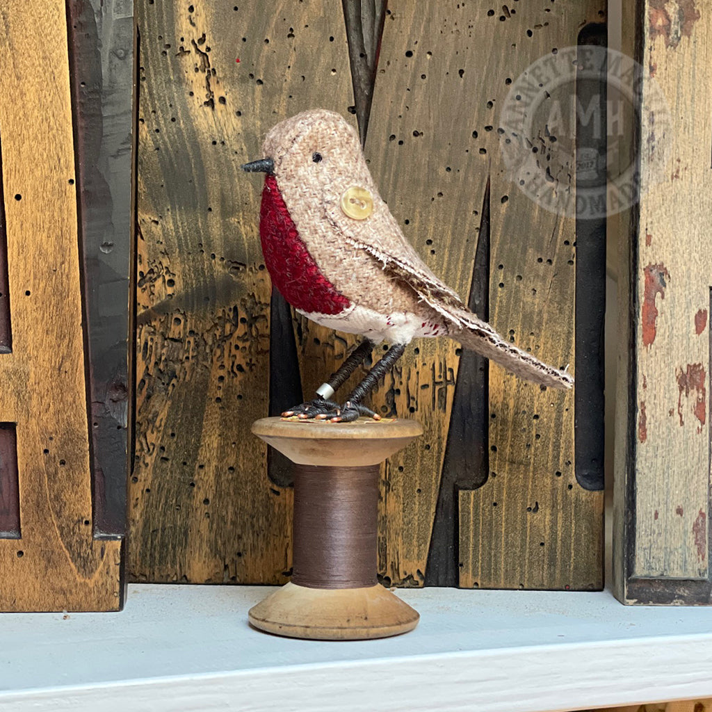 Mini robin on vintage reel – Annette Mackie Handmade